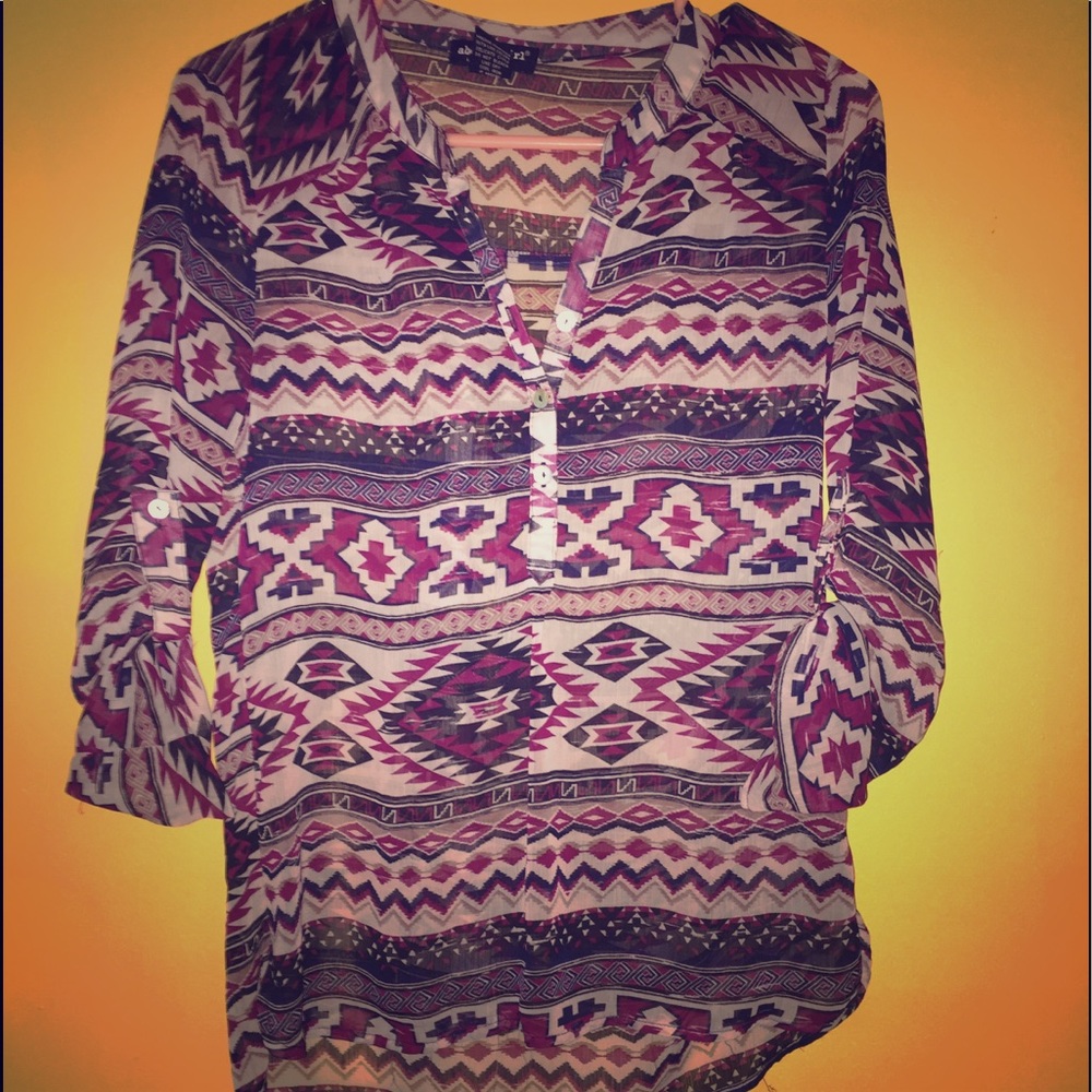 Quarter sleeve blouse